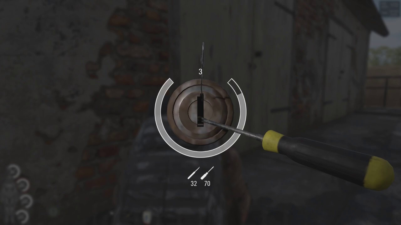 SCUM lock picking rusty lock