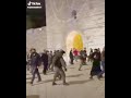 شاب فلسطيني يضرب جندي اسراءيلي كف في باب الساهرة القدس
