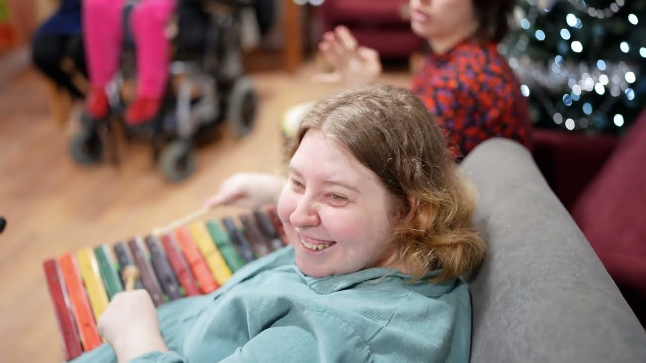 Leigh Road from Centre 404