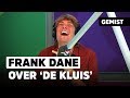 Frank Dane loopt in onderbroek tijdens opnames 🚶‍♂️