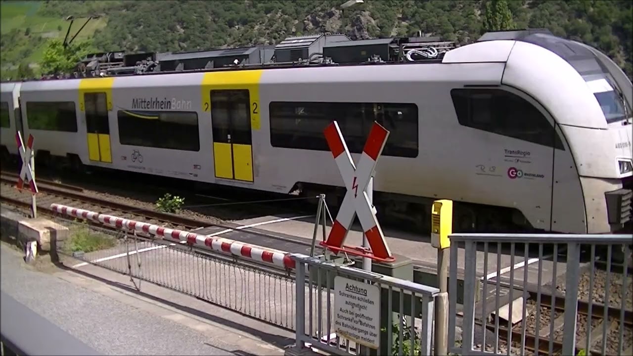 Bahnübergang Trechtingshausen // German Railroad crossing // Duitse Spoorwegovergang