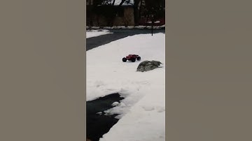 outcast 8s ripping it up in the snow #arrma #rc #rccar