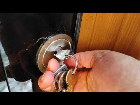 Video: Anahtar kapıya sıkışırsa ne yapmalı?
