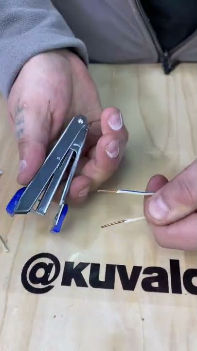 Life hack for stripping wires \ Лайфхак по зачистке проводов