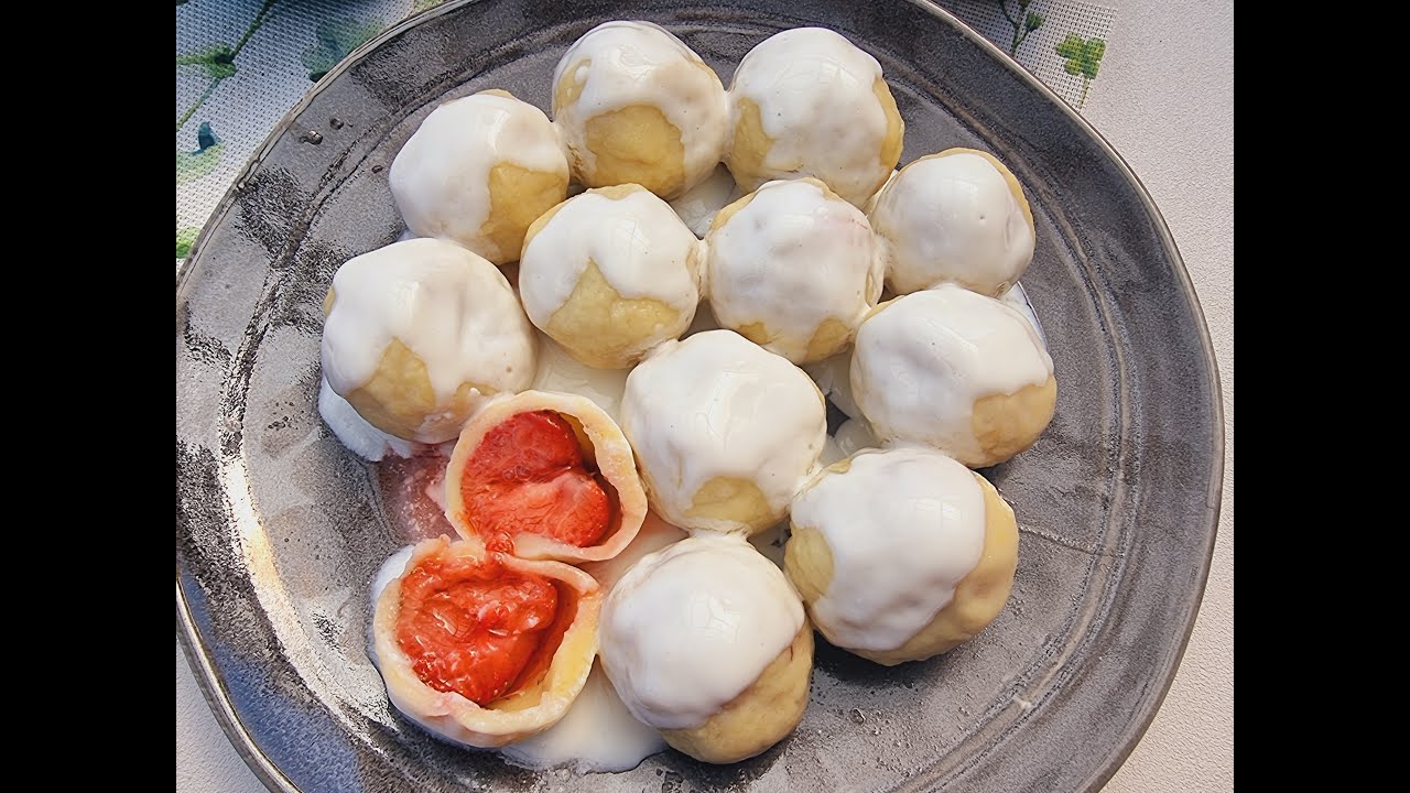 Knedle z truskawkami, prosty przepis na letni obiad #truskawki #naobiad #deser #lato