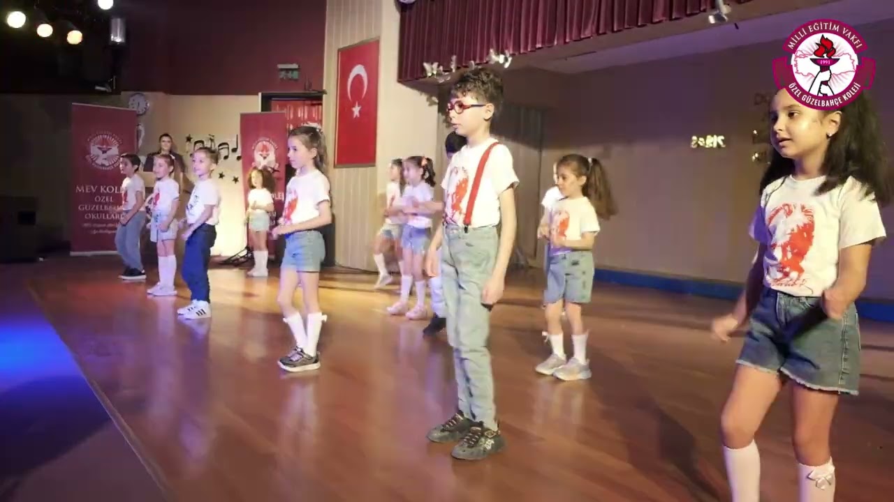 1. Sınıf Öğrencilerimiz 23 Nisan’ın Rengârenk Çiçekleri Oldu!