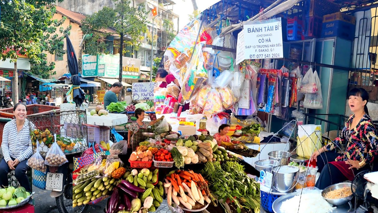 Chợ ĐaKao Nhà Giàu Bây Giờ Thế Nào ? | Dẫn Việt Kiều Đi Chợ ĐaKao Tết 