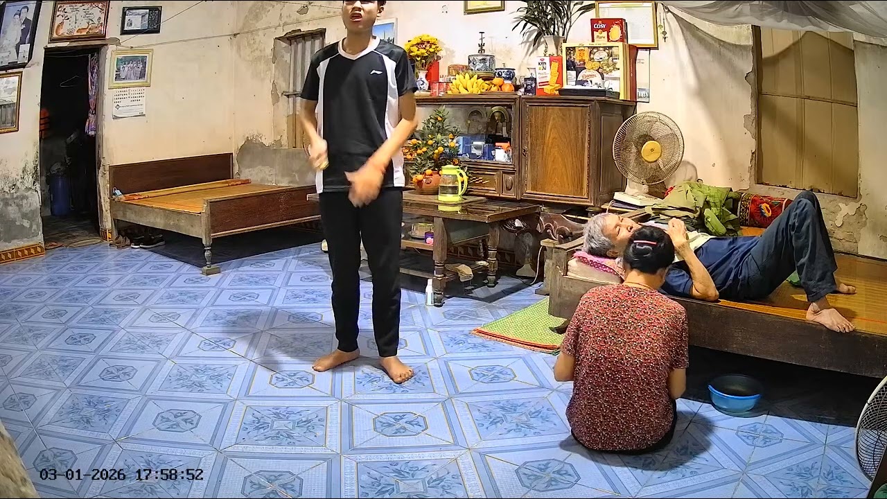 Hai bà cháu chăm ông ăn 1/3/2026 #ong  #ba #bo #me #nha #giadinh #hanhphuc #quehuong #love #happy