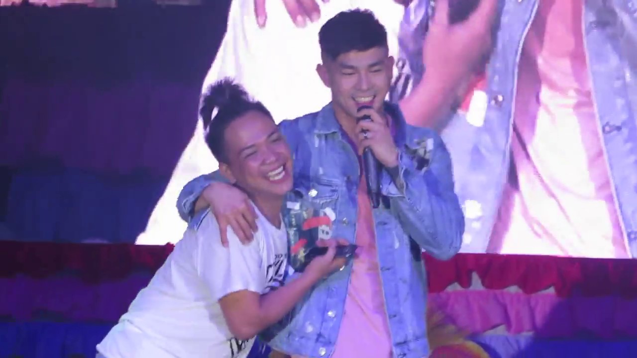 Ion Perez with fan at Viva Sn. Juan Dinalupihan 06/24/19