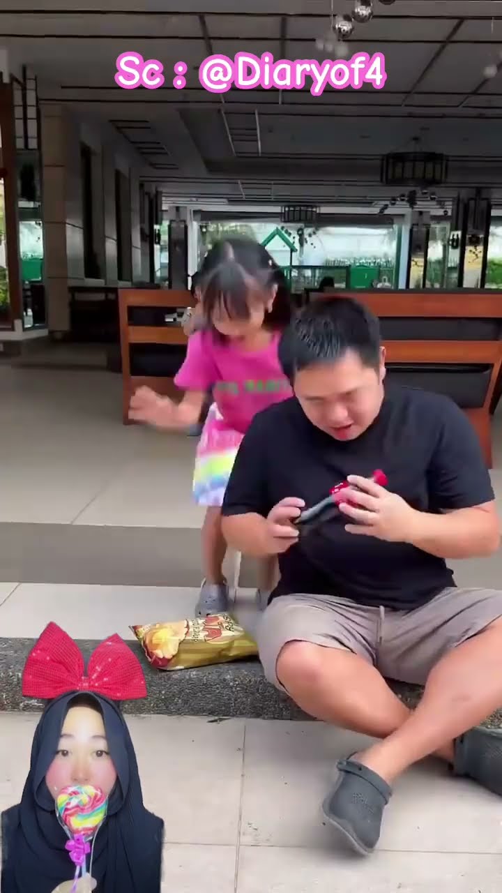SEMUA JAJAN DIA MENGHILANG ⁉️ Tapi Dia Punya Cara Mendapatkan Snack ?@Diaryof4 #shorts #funny