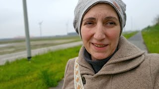 SOLA en Belgica en midad del CAMPO 😯 REGALOS día de la madre 🛍 COMPRA de granja