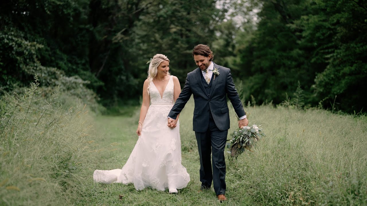 Gorgeous Wedding in Hampton Valley, CT // StoneHurst // Casey + Jeff