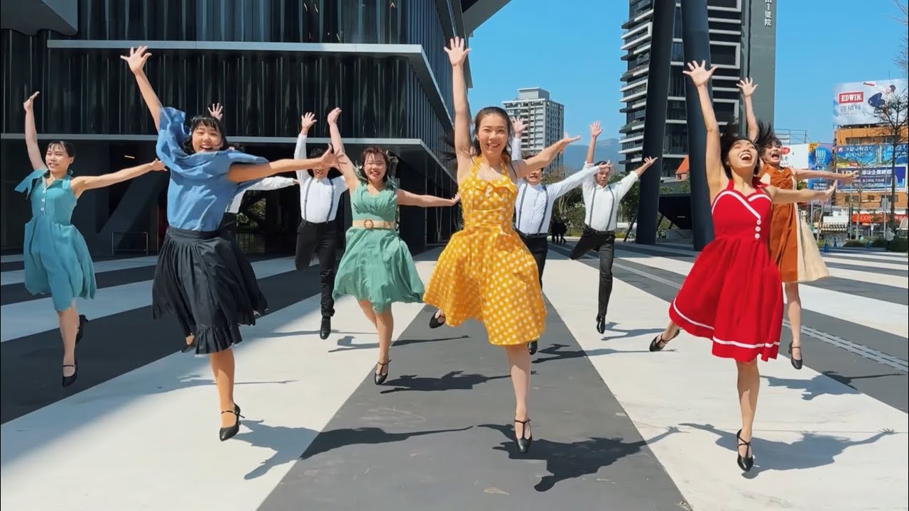 Another Day of Sun from La La Land 暢跳大隊快閃北藝中心