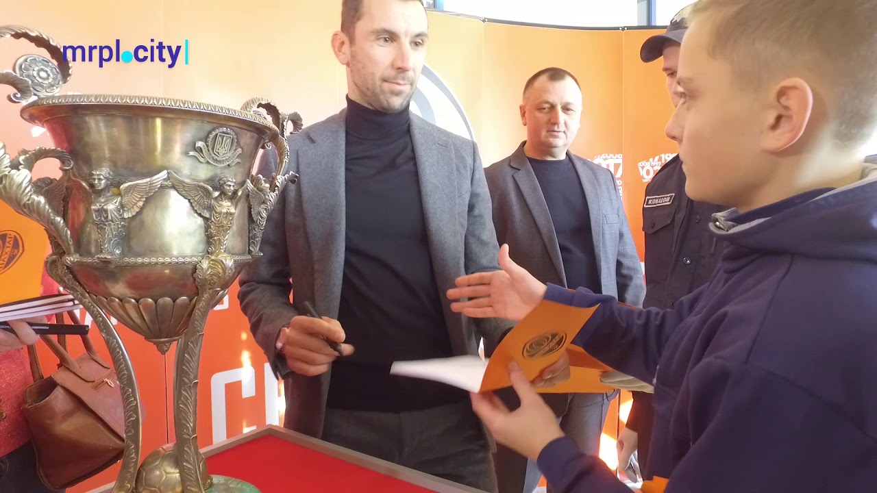 Дарио Срна в Мариуполе