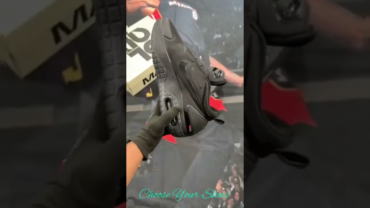 Nike Adapt Automax Triple Black