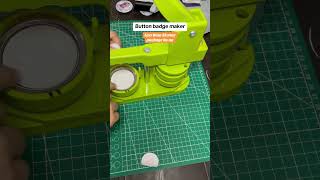 Tutorial how to press button badge pocket mirror keychain