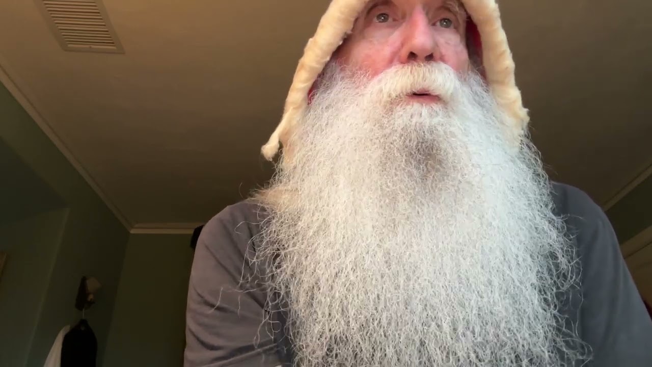 2075. A Message to All 🎅🏽❤️🎅🏽