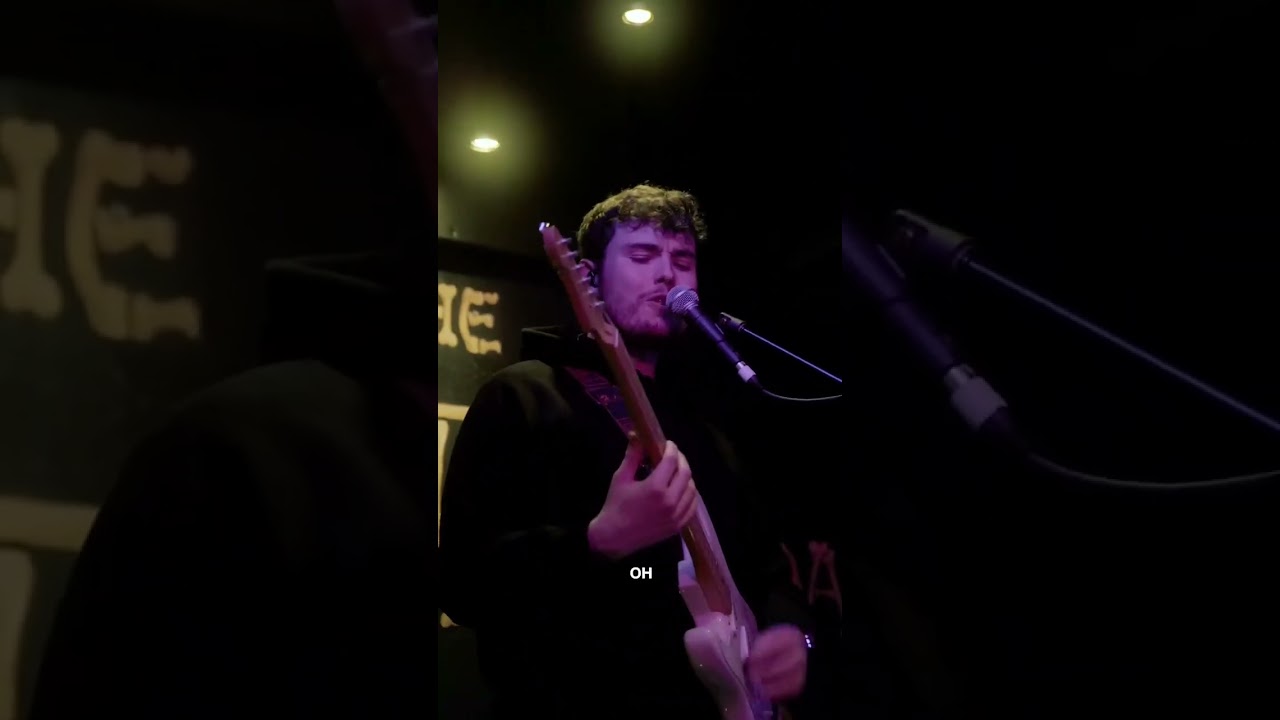 ‘Happy’ live @ The Jacaranda in Liverpool