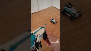Trying #pybricks on the hotrod and the remote control. Using two #LEGO #mindstorms #robot #inventor.