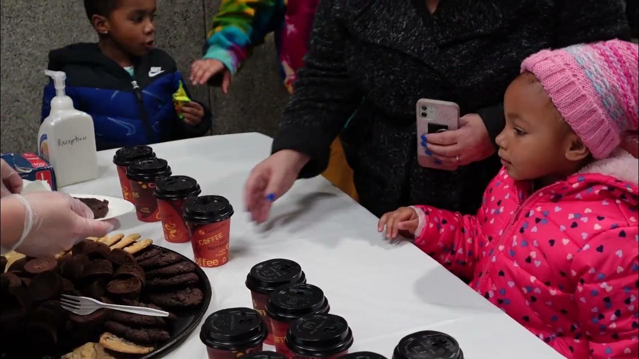 THE CITY OF EUCLID RECREATION DEPARTMENT 2022 FLASHLIGHT CANDY CANE