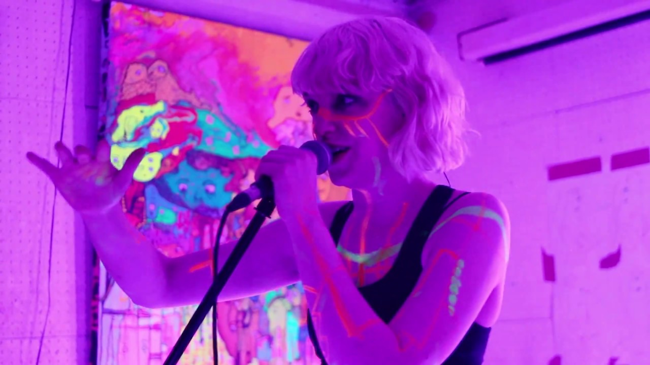 Lydmor  - Shanghai Roar (live at Jam Cafe Bangkok)