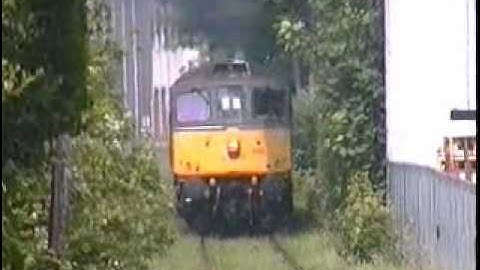 Class 33, Power Chatham Dockyard Branch action mega thrash.wmv