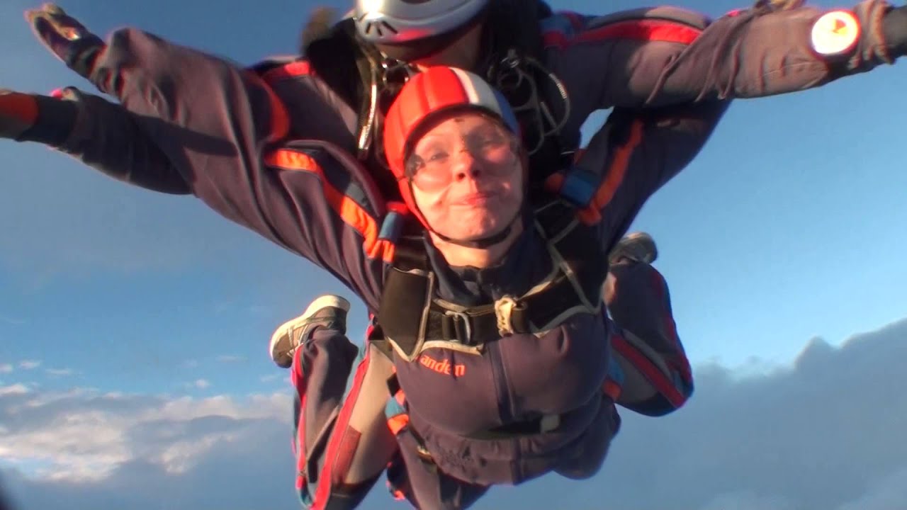 прыжок с парашютом - YouTube