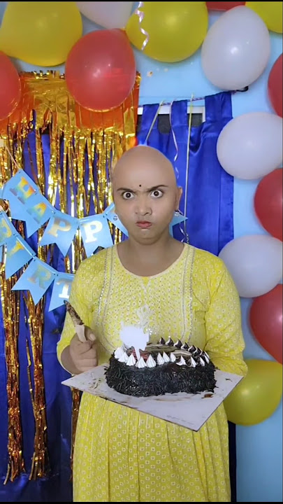 Birthday gift 🎂🤣।#Ajob vabna    #comedy video #shortsfeed #malik #viral #tiktokvideo #funnyvideo
