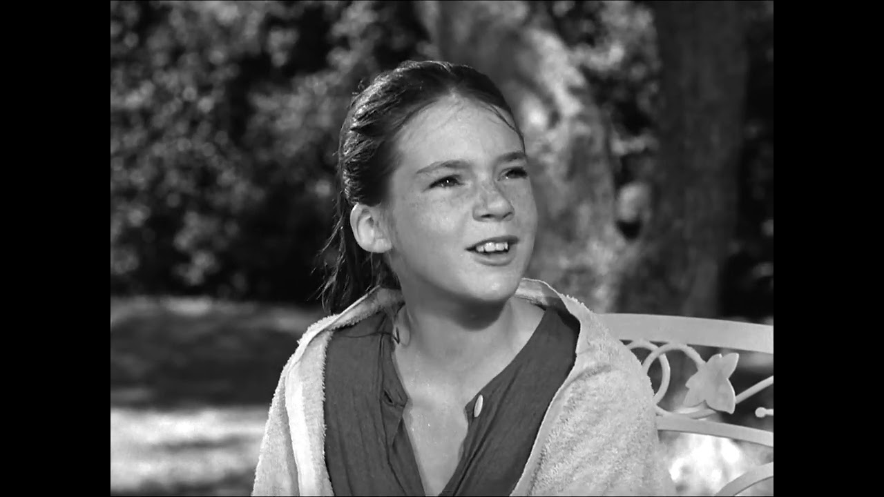 S05e36 pt.1 The Bewitchin' Pool -  𝕋𝕙𝕖  𝕋𝕨𝕚𝕝𝕚𝕘𝕙𝕥  ℤ𝕠𝕟𝕖