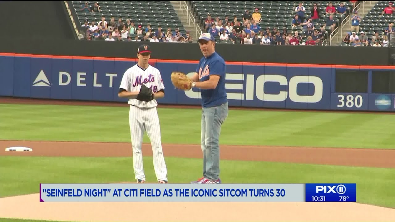 Jerry Seinfeld tosses first pitch at Citi Field on `Seinfeld Night`