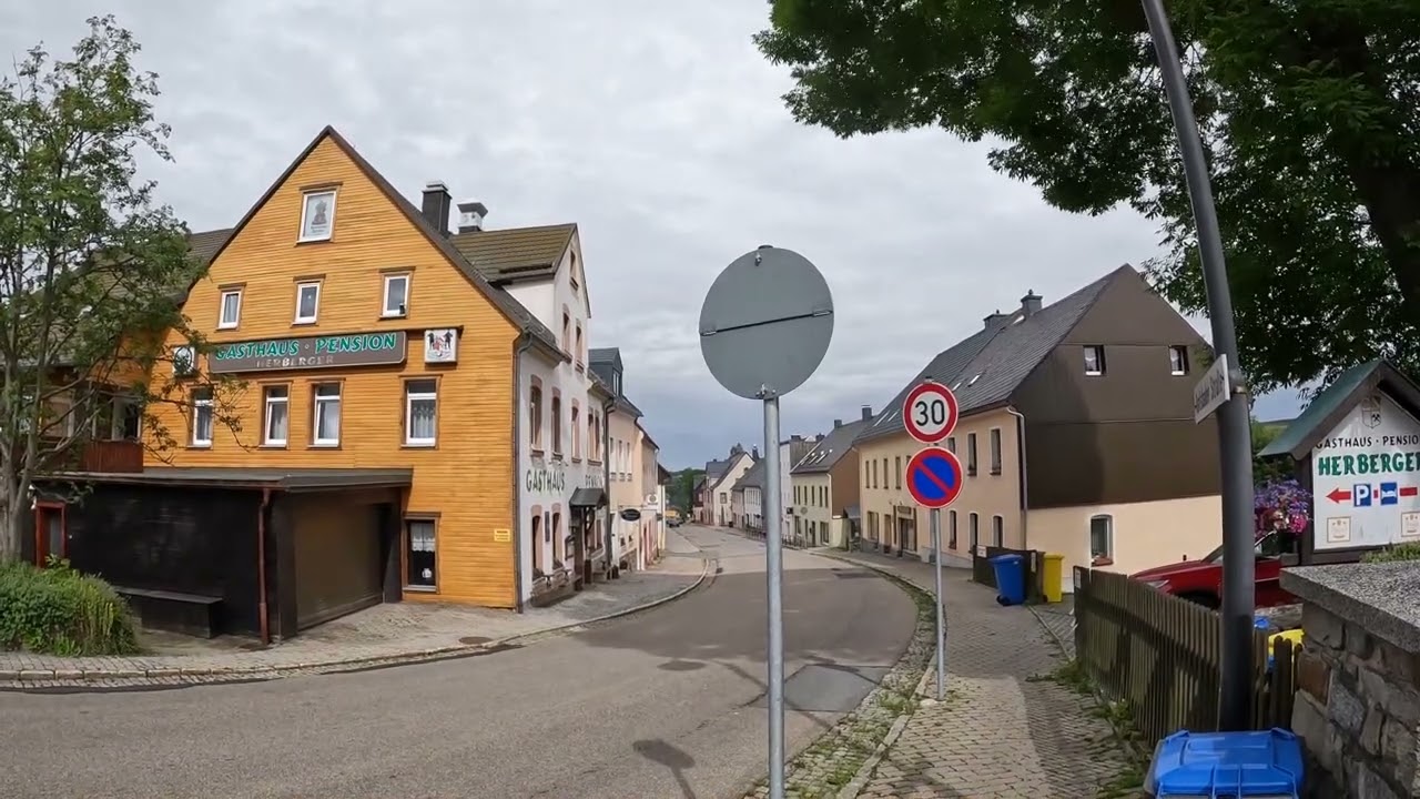 D: Oberwiesenthal. Sachsen. Eindrücke aus der Stadtmitte. Juli 2024