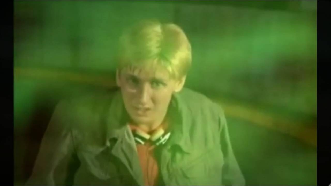 Crystal Castles - Reckless (Bishop of Battle)