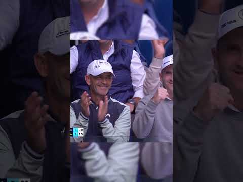 👏 Alcaraz contourne le filet comme si de rien était #shorts #tennis #atp