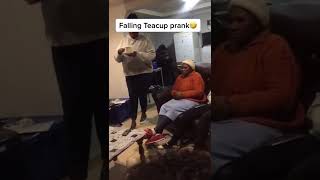 Download Lagu Tea falling prank in Mzansi #shorts #tea #prank #comedy MP3