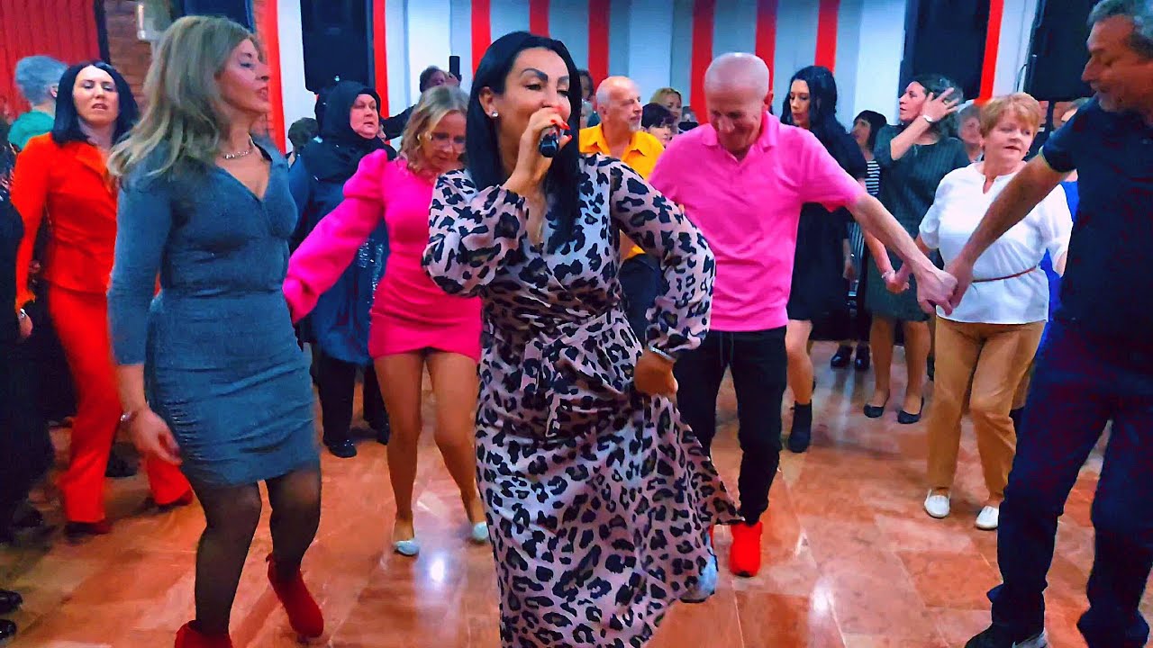 A onda je uslijedila beskrajna invazija dobrog raspoloženja - Lejla Leky Bend - Zenica (07.03.2023.)