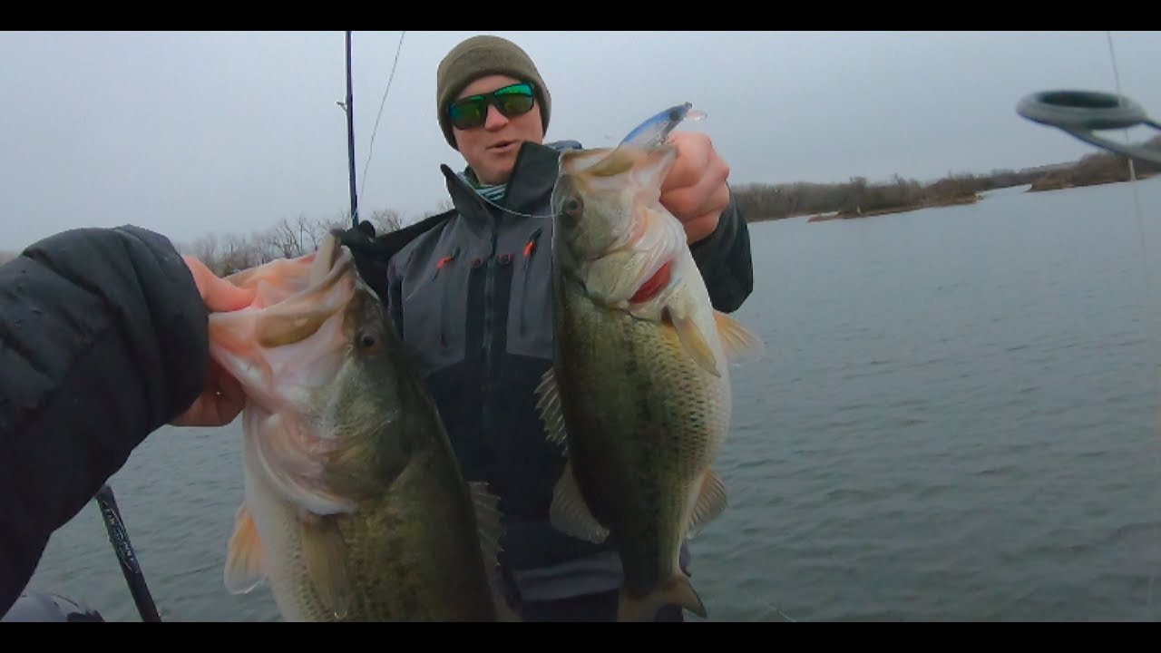 Big Bass In the Snow! | Early Spring Bass Fishing In Northern Illinois