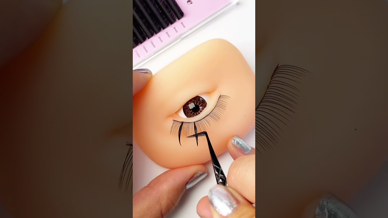 Blue Lashes + Glitter = Main Character Energy 💙✨ | Bold Lash Set Tutorial