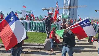 Patriotas en Plaza Baquedano 97 años de Carabineros de Chile !!!