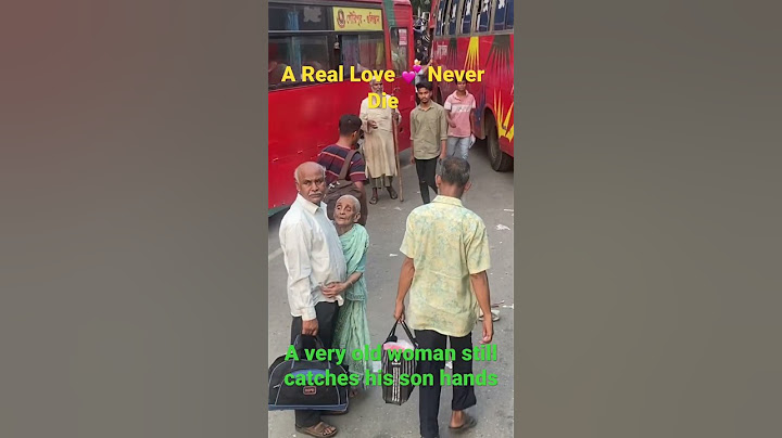 🤶Heartwarming moment: 💕Elderly woman catches her son's hand 👩‍🦯  #travelandtaste #emotional