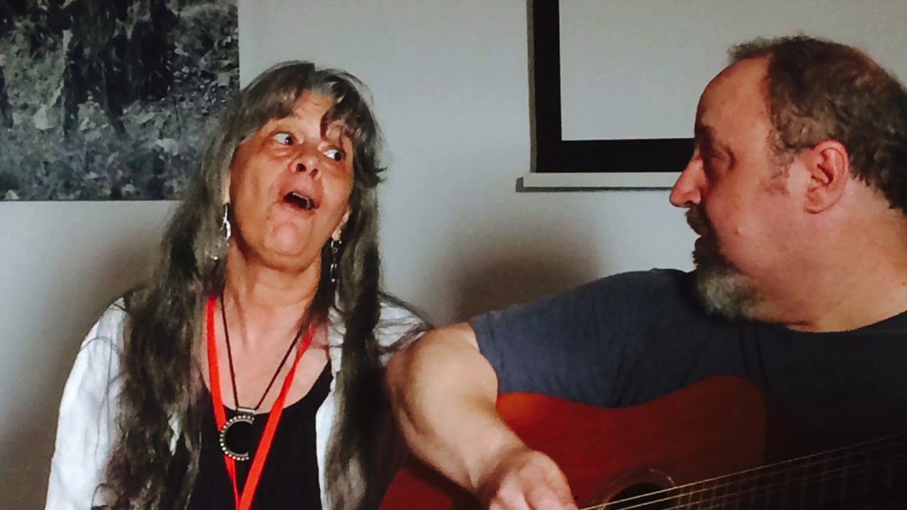 Anne Hills and Jay Ansill play The Lambs on the Green Hills