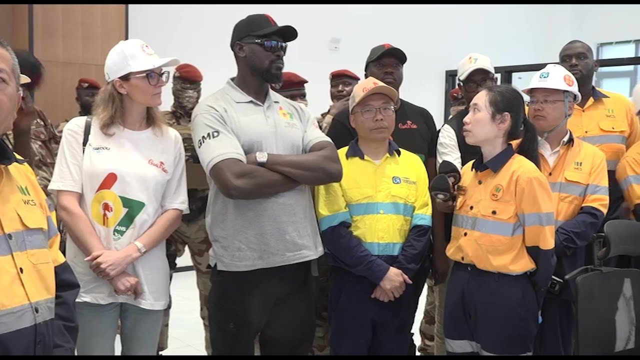 PROJET SIMANDOU / RECEPTION DES PREMIERS WAGONS . LES ÉDITIONS DE LA RTG GUINÉE 224