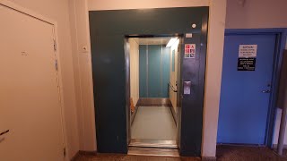 1988 KONE M Hydraulic Elevator @ Mälarö Torg 4, Ekerö