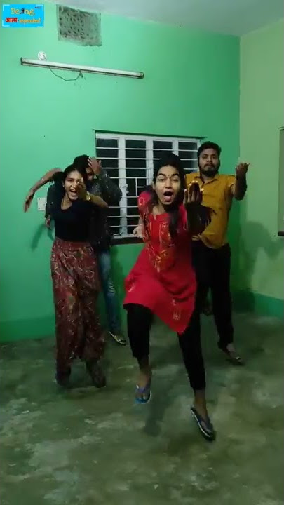 Mere Bayanka Naam (Cover Dance)|| Aane Jane wale log koi kombada kapta hai||Trendy Song||Fun Video