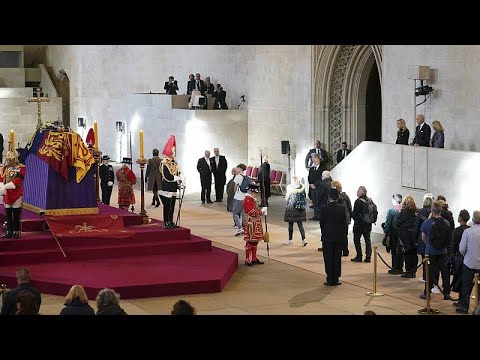 Мировые лидеры прощаются