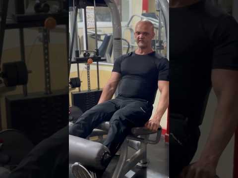 طريقة تمرين الافخاد مع المدرب رشيد البطل  رياضة    