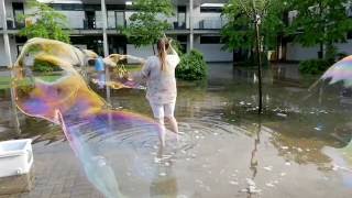 Giant Bubbles At Wps