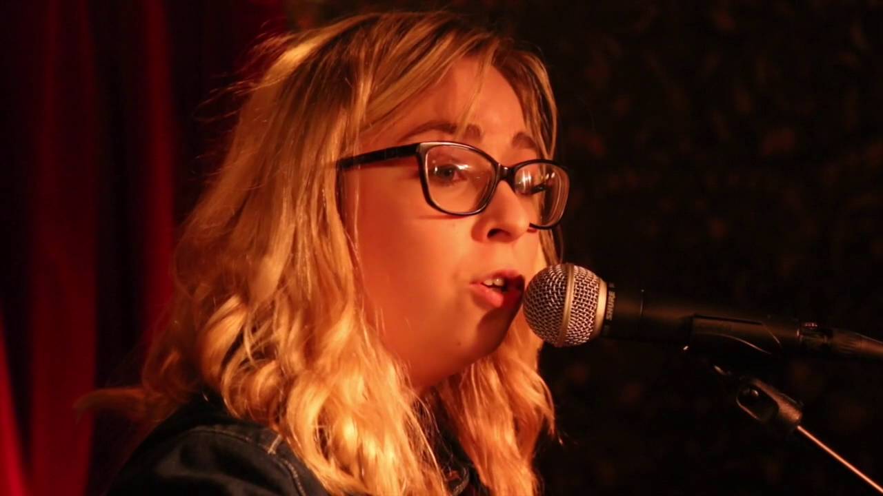 Basement Sessions Present: Lisa Wright - Jolene (cover)
