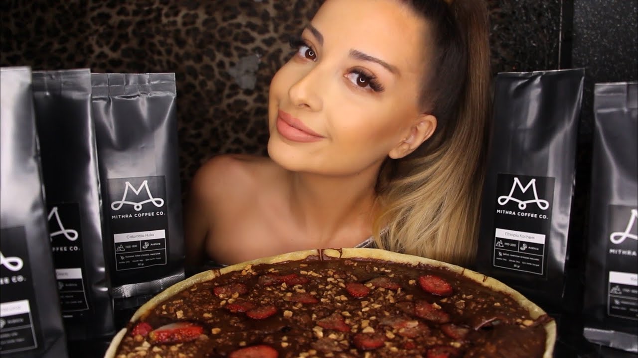 DÜNYA KAHVELERİNİ DENEDİM ! ÇİKOLATALI ÇİLEKLİ PİZZA EŞLİĞİNDE 😋 | TÜRKÇE ASMR