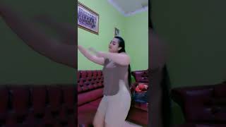 Kerjaan Rumah Sudah Beres Saat Nya Goyangin Kalian Pargoy Goyang Semok Tante Semok