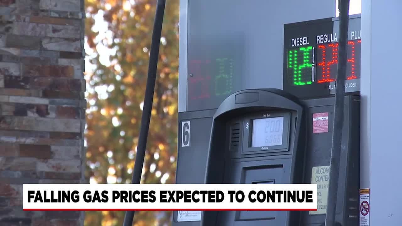 Gas prices expected to continue falling - YouTube